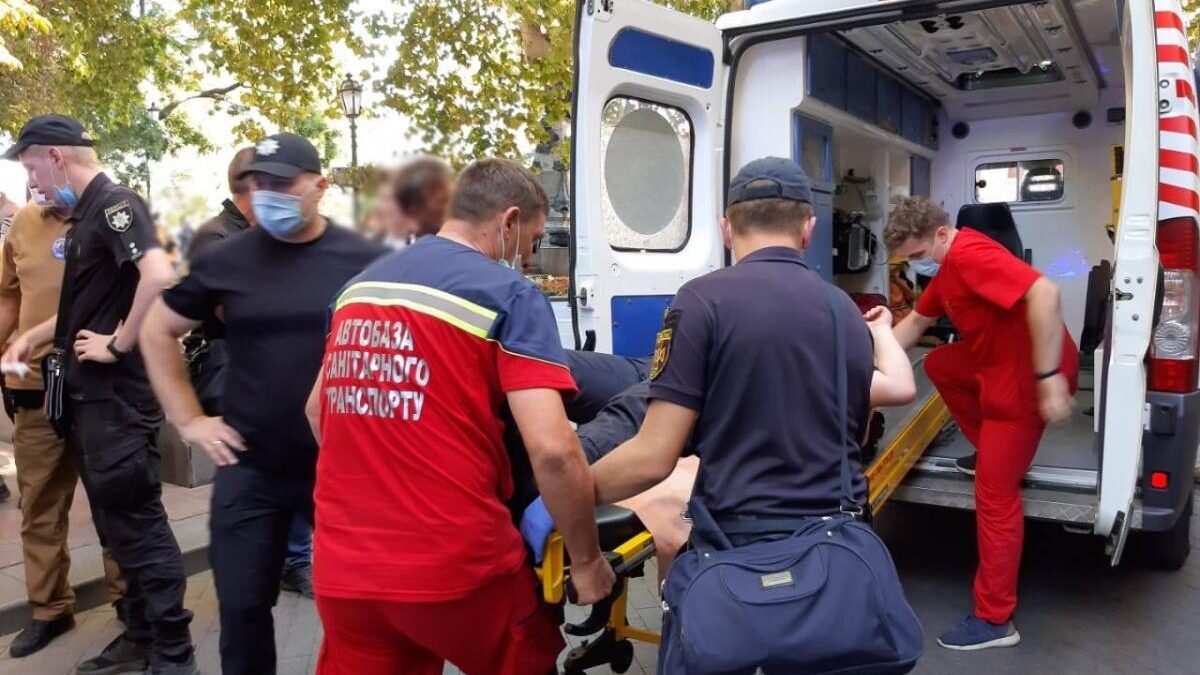Стычки во время акции ЛГБТ в Одессе: стало известно о состоянии пострадавших полицейских