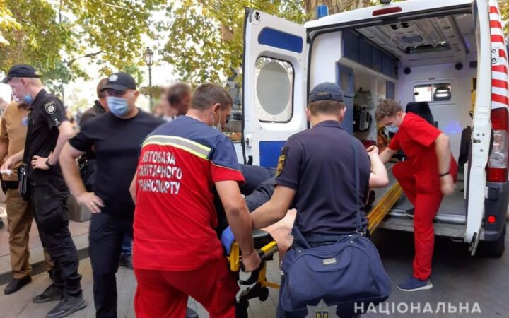 Стычки во время акции ЛГБТ в Одессе: стало известно о состоянии пострадавших полицейских