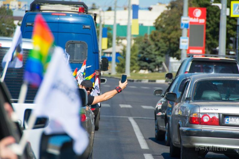 Как прошел ХарьковАвтоПрайд. Фоторепортаж