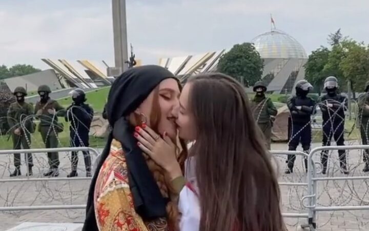 «Может, им больше не с кем? Фу, какая мерзость…». Гомофобия на фоне белорусских событий