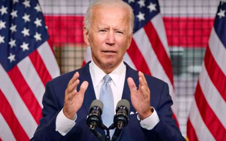 Джо Байден пообещал сражаться за права ЛГБТ каждый день в Белом доме