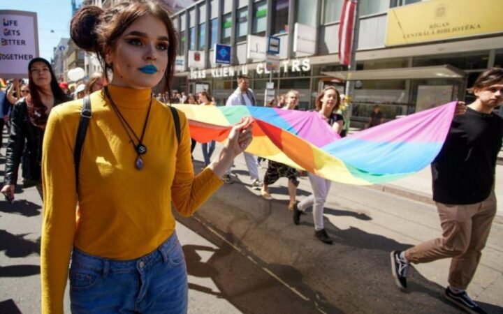 Латвийские министры согласны с Папой — однополые партнёрства нужно разрешить