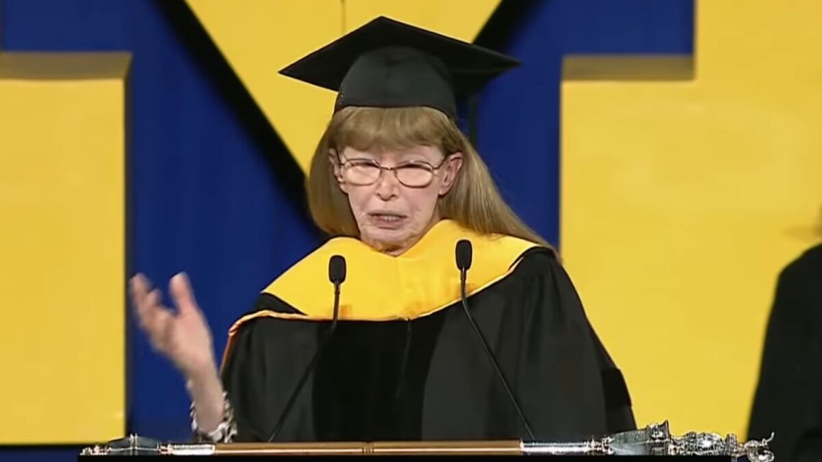 Через 52 года IBM извинилась за увольнение трансгендерной женщины, открытия которой сыграли роль в развитии электроники