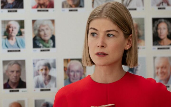 Розамунд Пайк сыграла лесбиянку в новом фильме Netflix