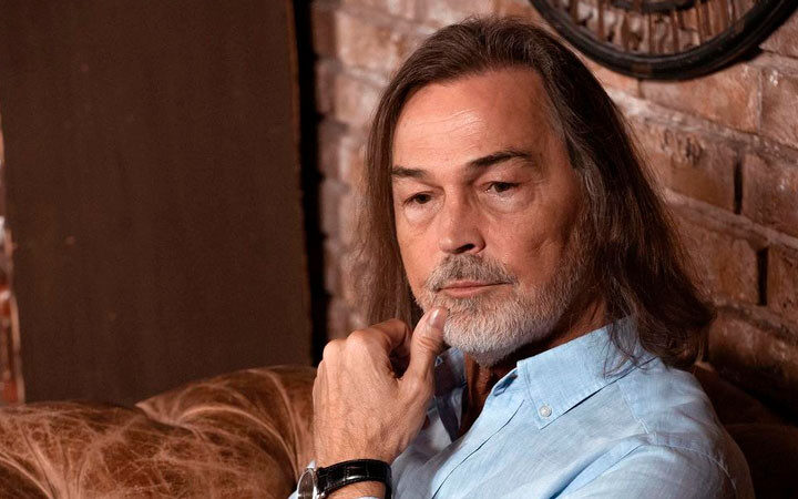 Никас Сафронов назвал однополые браки “дикими и глупыми”, сравнив их с джазом