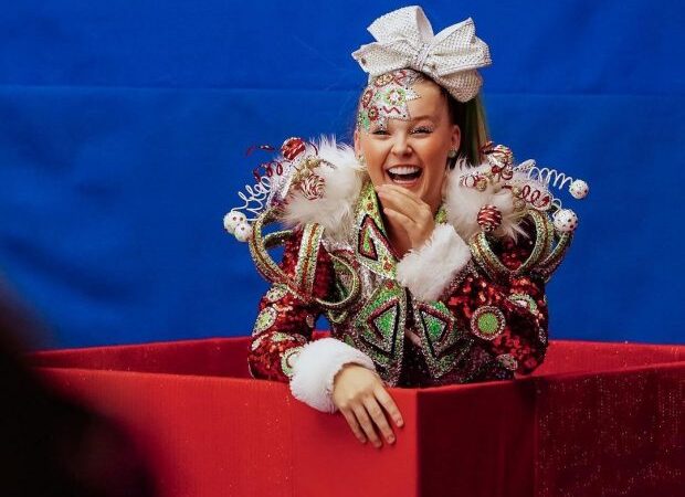 Танцовщица ДжоДжо Сива представила миру свою девушку – Кайли Прею