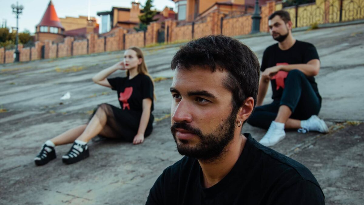 О шантаже, отказе в донорстве и трудоустройстве: как параюристы защищают права ЛГБТ+