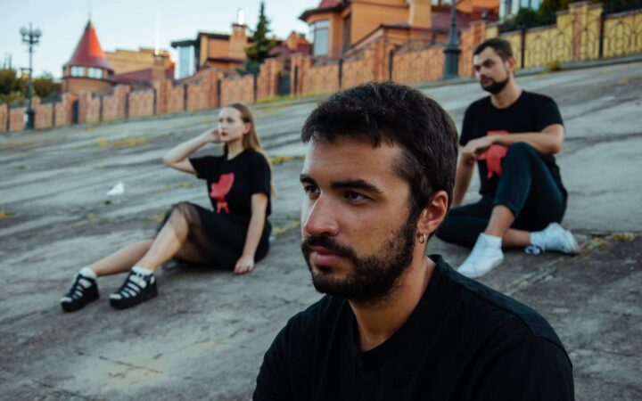 О шантаже, отказе в донорстве и трудоустройстве: как параюристы защищают права ЛГБТ+