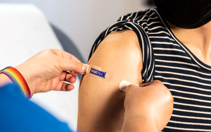 Вакцина от ВИЧ может быть создана по методике, использованной Pfizer для препарата против COVID-19