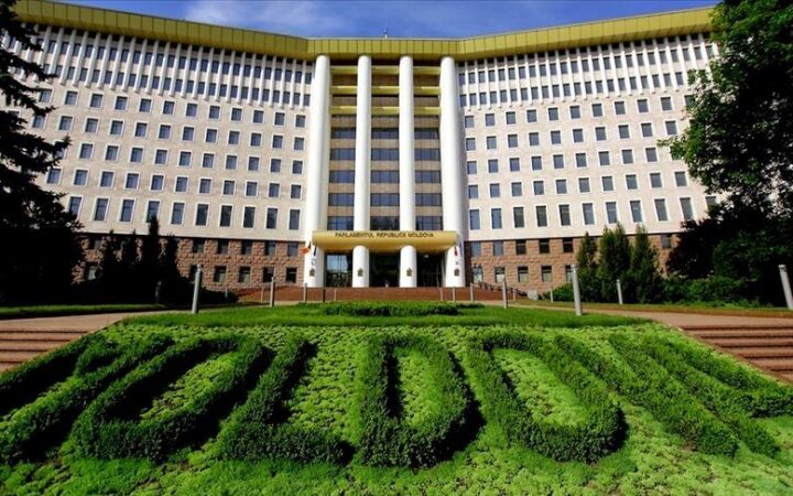 Члены ЛГБТ-сообщества возмутились предложением Додона законодательно запретить однополые браки