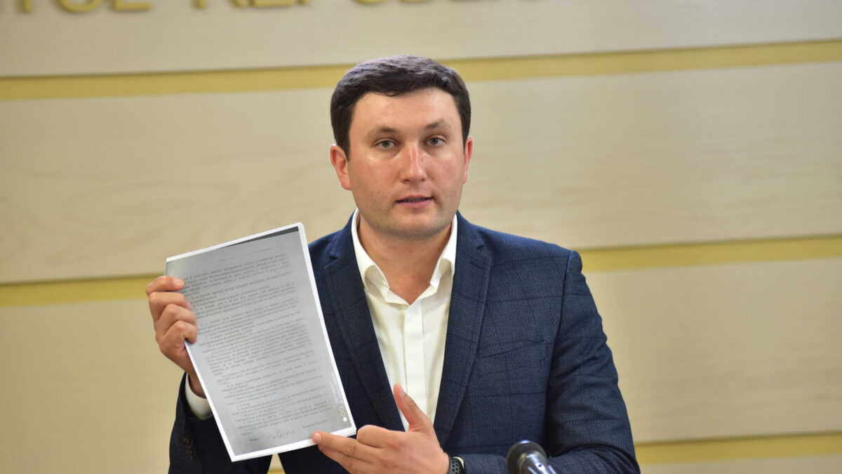 Партия социалистов Молдовы предлагает ввести запрет на однополые браки и воспитание детей ЛГБТ-семьями