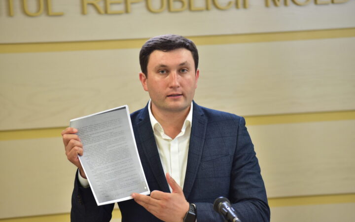 Партия социалистов Молдовы предлагает ввести запрет на однополые браки и воспитание детей ЛГБТ-семьями