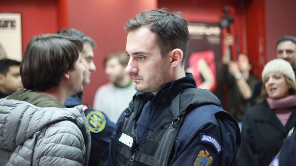 В Киеве вручили призы кинофестиваля “Молодость”. В конкурсе ЛГБТ-фильмов “Солнечный зайчик” победило “Маковое поле”