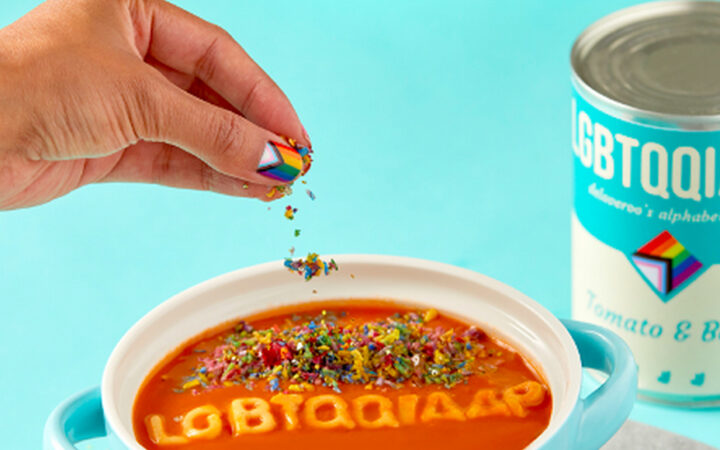 Deliveroo создала алфавитный суп в поддержку ЛГБТ+