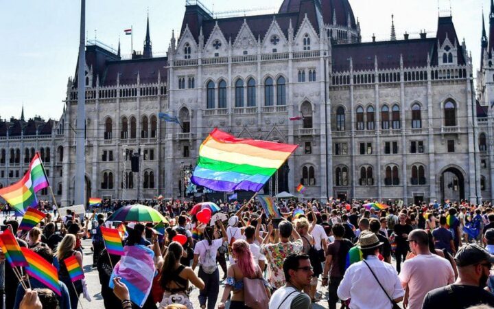 Франция ожидает санкций против Венгрии за направленный против ЛГБТ закон