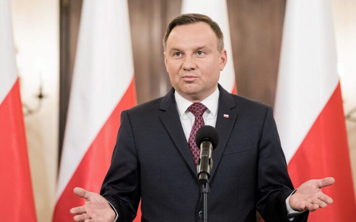 Президент Польши Анджей Дуда против ЛБГТ образования в школах