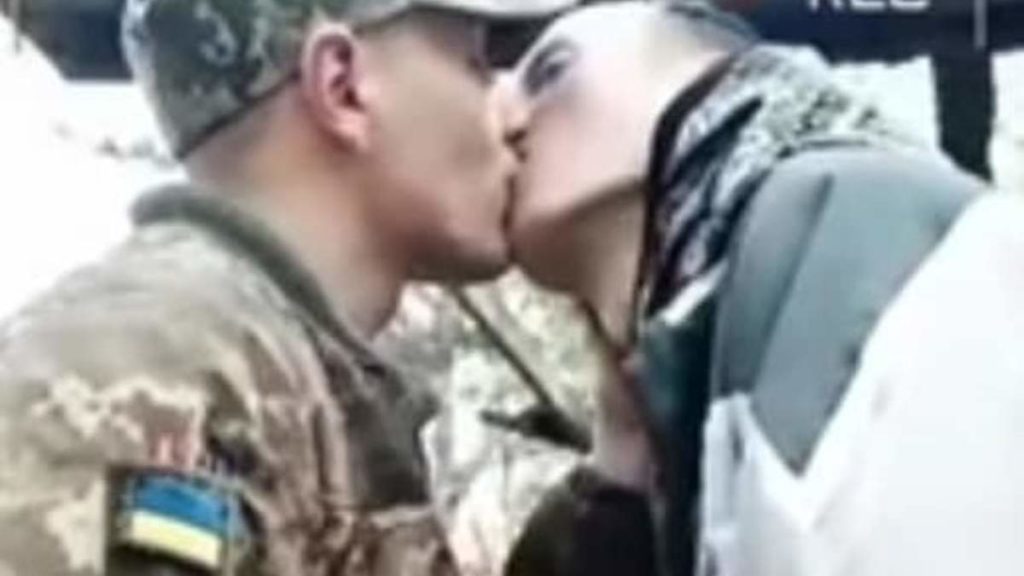 “Походите в форме, а потом говорите о семье и церкви”: в сети скандал из-за поста о гее в ВСУ