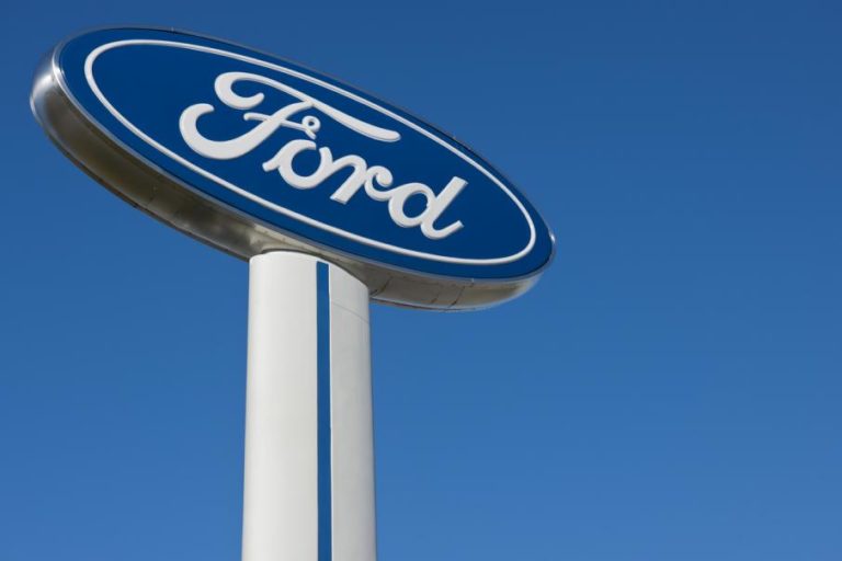 Ford представил ЛГБТ-пикап Very Gay Raptor