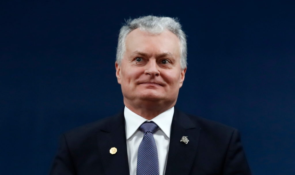 Президент Литвы пообещал не допустить преподавания в школах истории ЛГБТ