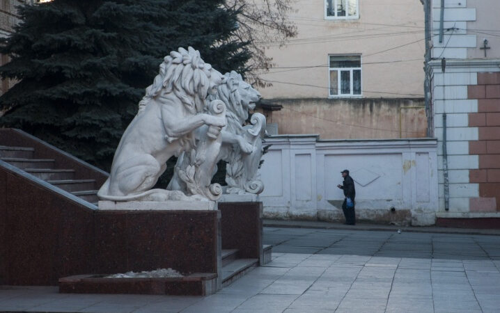 Депутаты облрады в Черновцах просят лишить госфинансирования фильм “Мой юный принц” – появился проект решения