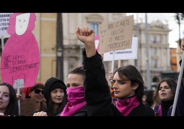 Нет гендерному насилию! В Риме прошла манифистация против насилия в отношении женщин