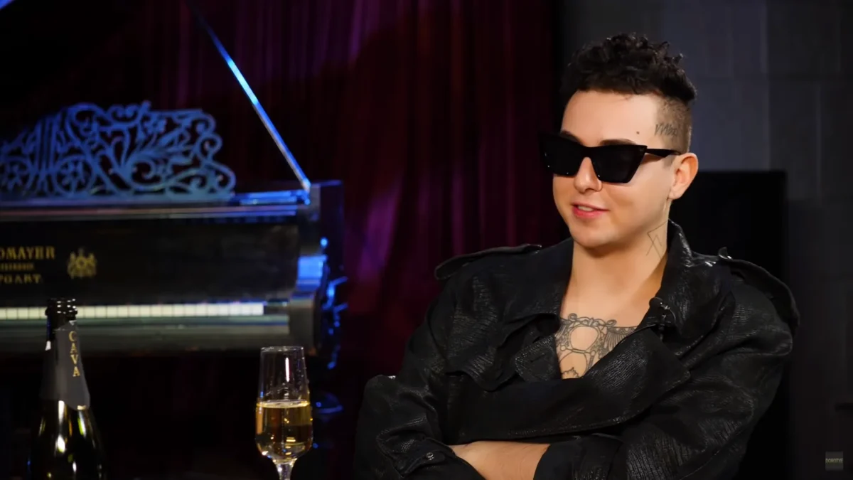 “Под носом родителей спали вместе”: MELOVIN рассказал о шестилетнем романе