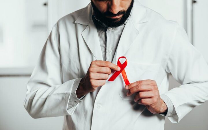 Британские гетеросексуалы впервые обогнали геев по заболеваемости ВИЧ