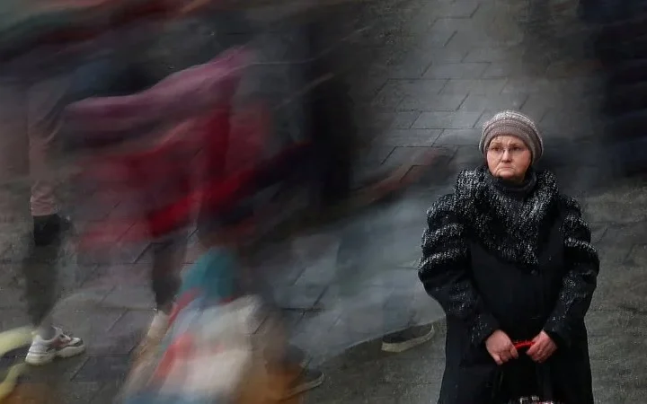 «Політ у невідомість». Що переживають українки в чужих країнах, рятуючись від війни — особиста розповідь лесбійки