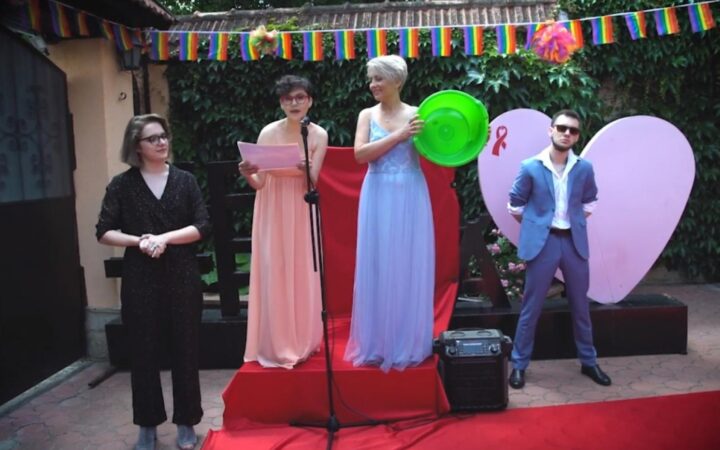 У Кишиневі для підтримки ЛГБТ+ спільноти пройшла антипремія «Емальована миска»