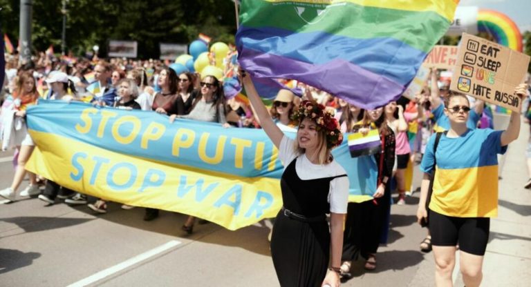 Завжди “не на часі”: де шукати допомогу ЛГБТ-українцям зі сходу України під час війни