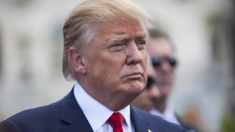 Трамп виступив проти допуску трансгендерів до участі у жіночих змаганнях: «Це неповажно до жінок»