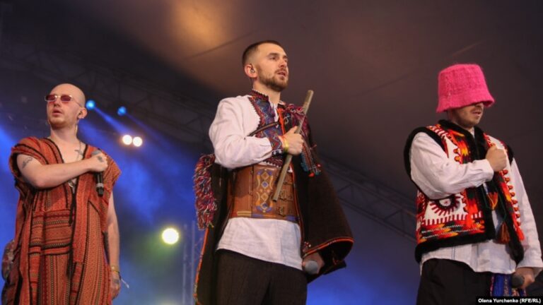 Гурт Kalush Orchestra виступив у на прайді у Стокгольмі на підтримку України