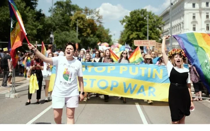Каталізатор змін. Війна проти гомофобної Росії дає надію на нову політику України щодо одностатевих шлюбів — NYT