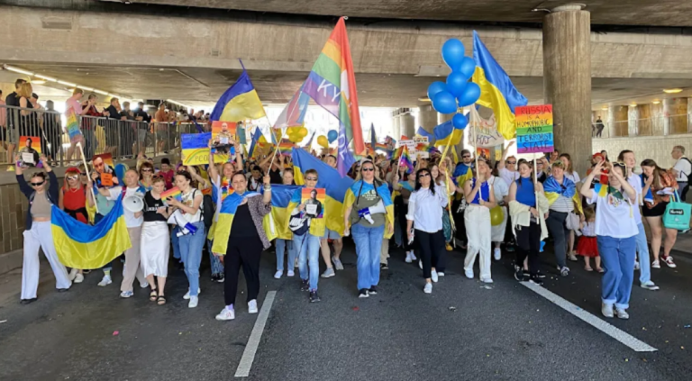 У Стокгольмі на прайді українські пісні співала кременчужанка Оля Холодняк