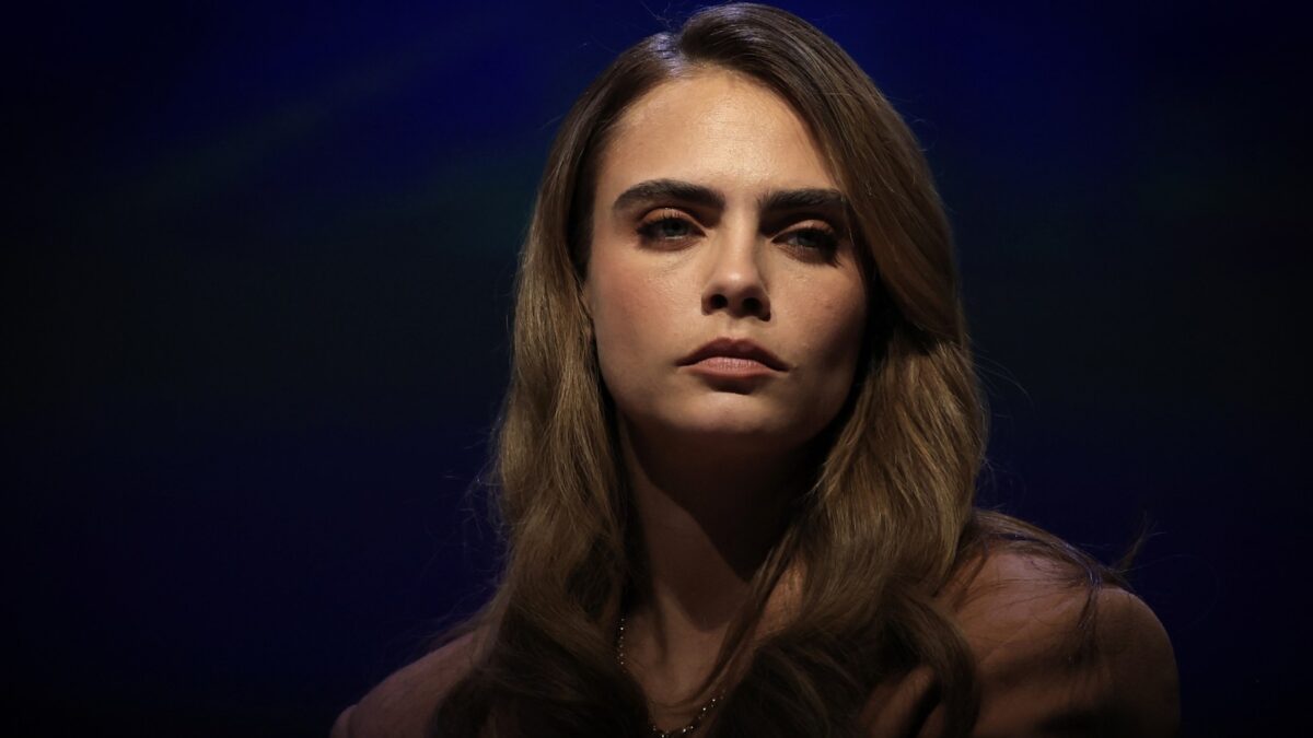 Кара Делевінь зізналася, чому хотіла покінчити життя самогубством