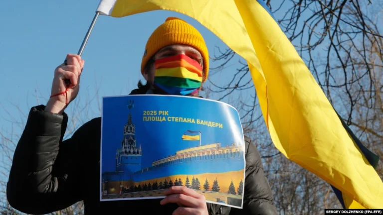 «Ми захищаємо країну нарівні з іншими» – ЛГБТ-військові про важливість легалізації одностатевих стосунків
