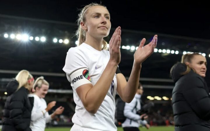 ФІФА розглядає дозвіл капітанських пов’язок “One Love” на жіночому ЧС-2023. На чоловічому турнірі у Катарі їх заборонили
