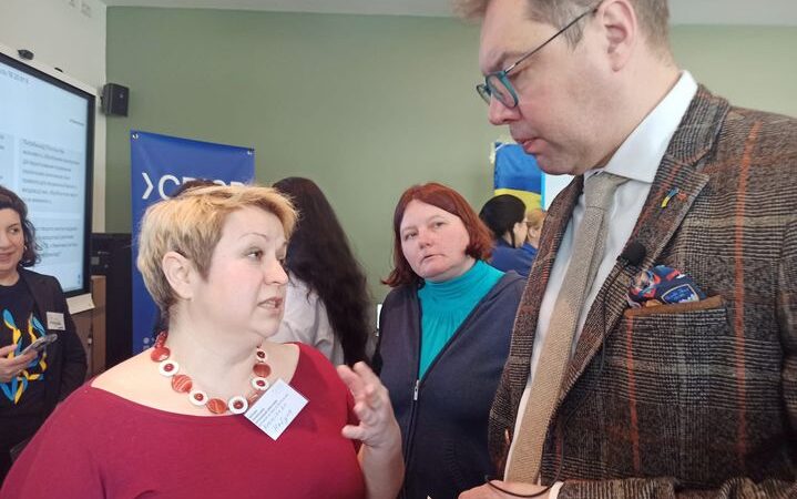 Посол України в Німеччині готовий розглянути підтримку залучення українськіх ЛГБТ військових до подій CSD