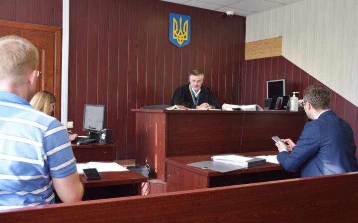 Суд закрив кримінальне провадження у відношенні трансжінки, яка обвинувачилась у розповсюдженні порнографічних зображень