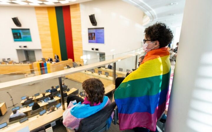 Литовський Сейм повернув до порядку денного законопроєкт про цивільні союзи