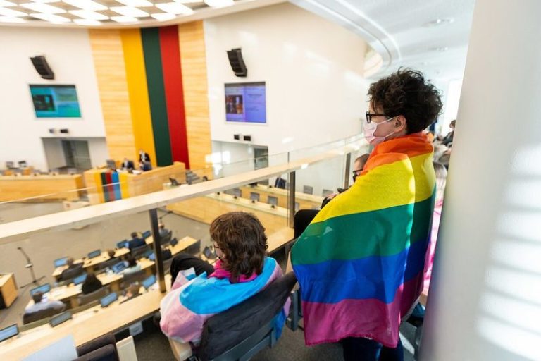 Литовський Сейм повернув до порядку денного законопроєкт про цивільні союзи