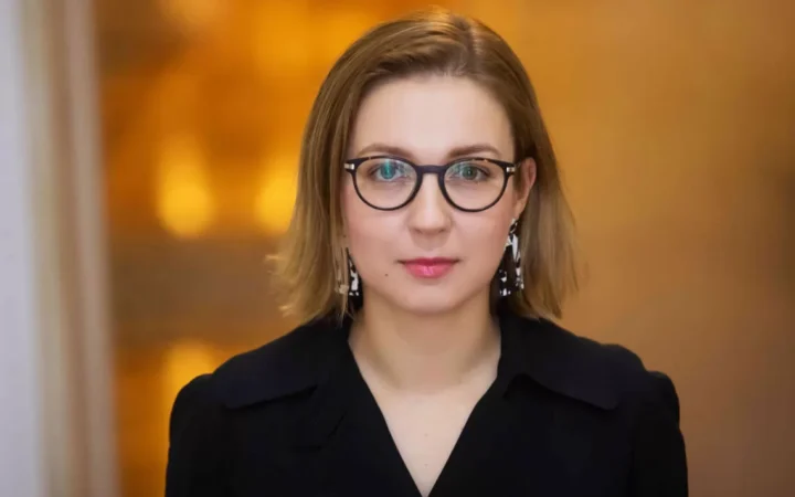 Депутатка від “Голосу” Інна Совсун щодо одностатевих партнерств: “На фронті є люди, які не відчувають юридичного захисту своїх стосунків”