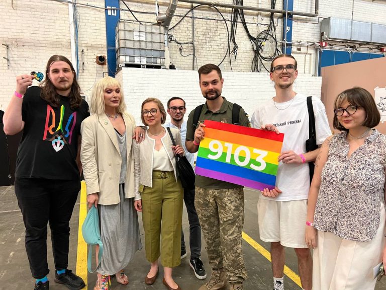 ГО «Військові ЛГБТІК+» разом з командою Інни Совсун і Монро долучилися до панельної дискусії про партнерства на столичному Куражі