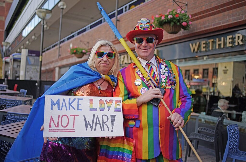 На KyivPride-2023 у Ліверпулі зібралися тисячі людей