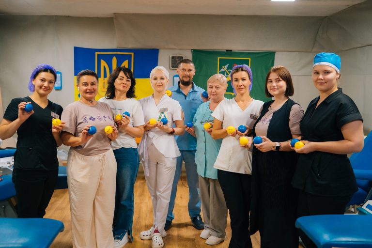 23 серпня ХарківПрайд привітав харків’янок, харків’ян та гостей міста з Днем Харкова та Днем українського прапора