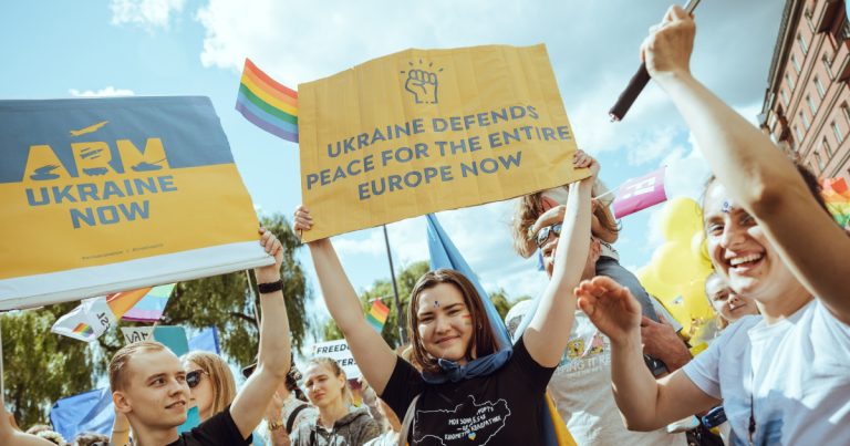 У країнах ЄС немає централізованих програм підтримки ЛГБТ-біженців з України – дослідження