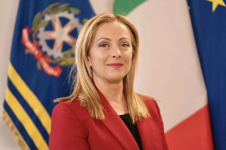 Прем’єрка Італії подала до суду на вокаліста гурту Placеbo: він назвав її «фашисткою»