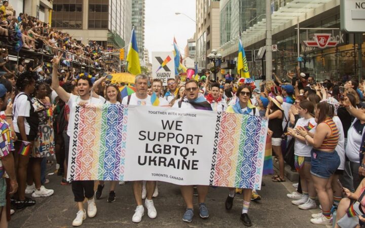 «ЛГБТ+ люди — нормальні»: як змінилася риторика щодо життя ЛГБТ+ людей в Україні в умовах повномасштабної війни
