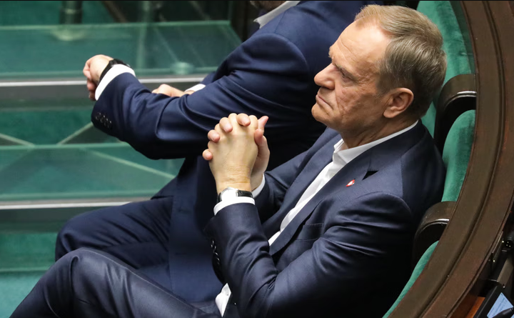 Дональд Туск пообіцяв посилити права жінок та ЛГБТ, але йому може не вистачити сил