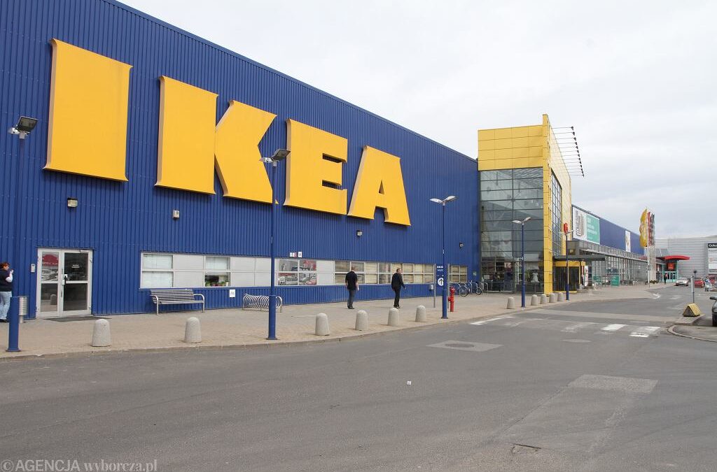 Справа співробітника IKEA, звільненого за ЛГБТ-пост у Польщі, знову на часі. Є остаточний вирок суду